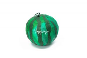 Pastèque en papier de soie réalisée avec la technique Happap – Création artisanale et décorative.